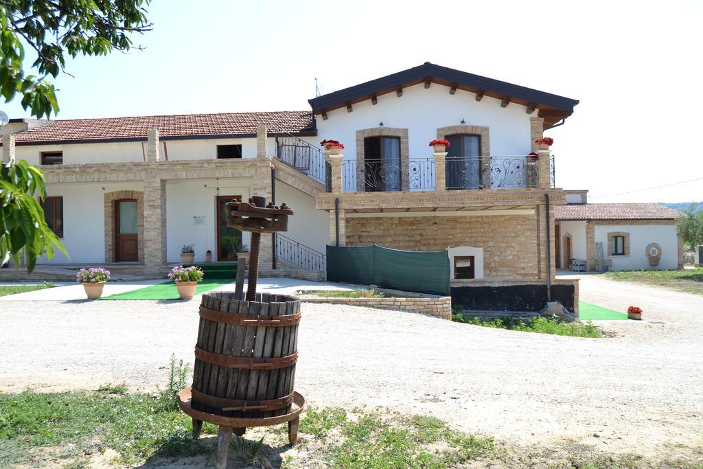 Agriturismo De Luca Mozzagrogna Exterior photo